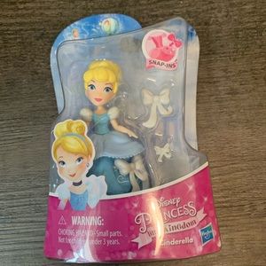 NIB Disney Princess Little Kingdom Cinderella with snap ins
